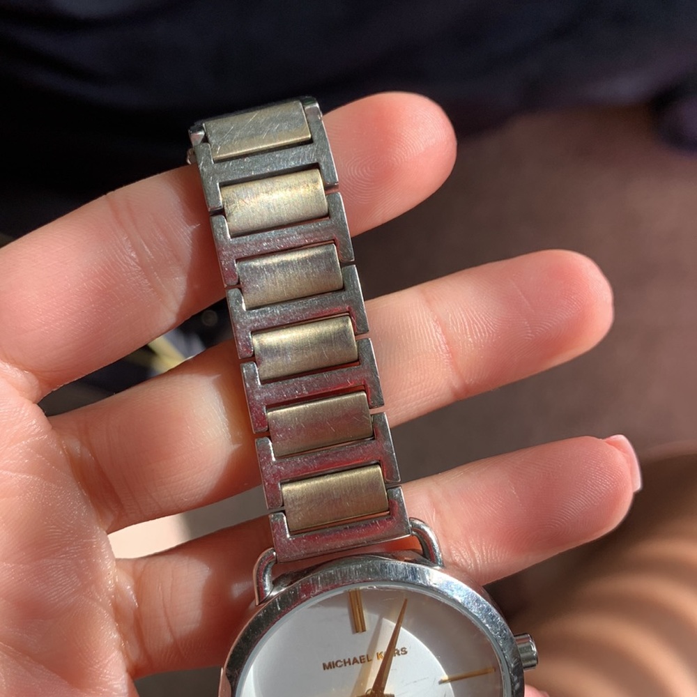 Michael Kors Watch - Picture 6 of 7